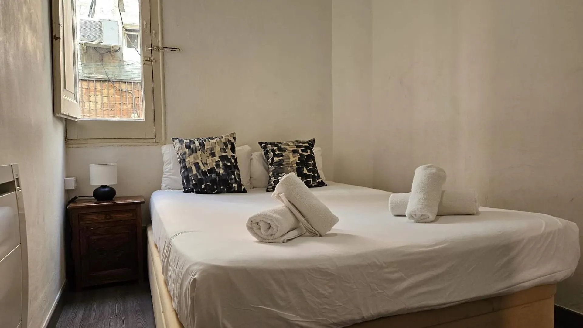 Romantic 19Th Century Apartment Barcelona 0*,  Spain